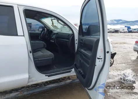 2014 Toyota Tundra Sr 4.6L V8 из США, поврежденный, VIN 5TFUM5F13EX058668